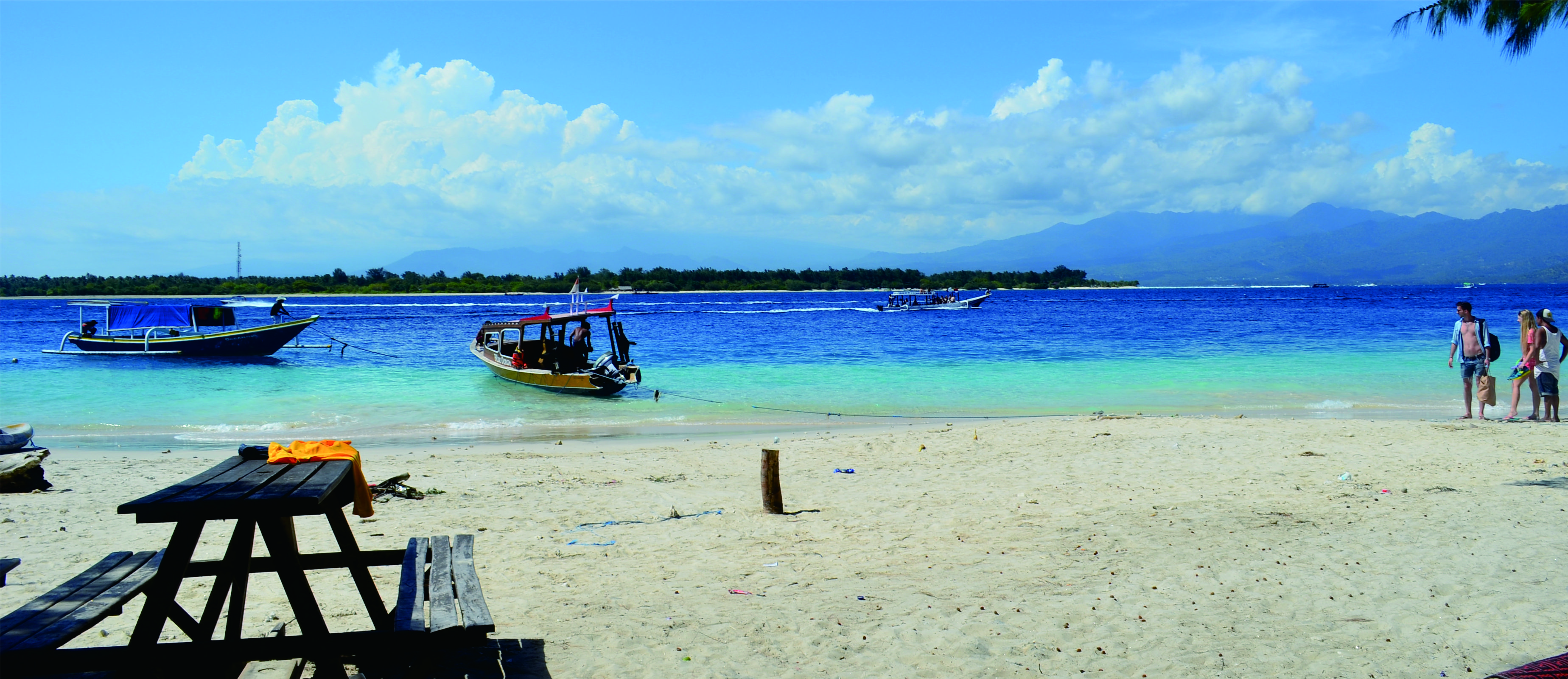 trawangan-front-view